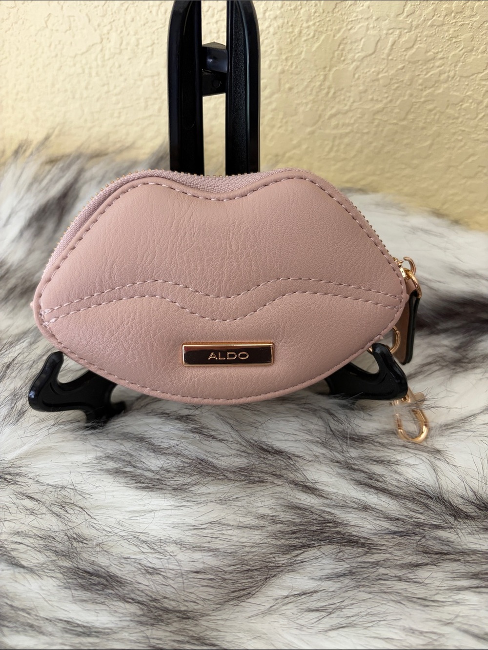 Aldo Blush Pink Lip-Shaped Mini Coin Pouch
